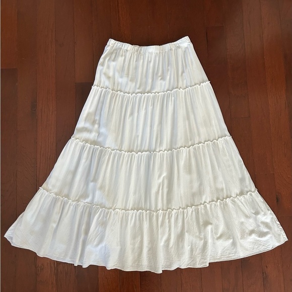 Brandy Melville White maxi tiered skirt one size fully lined excellent condition - Picture 8 of 12